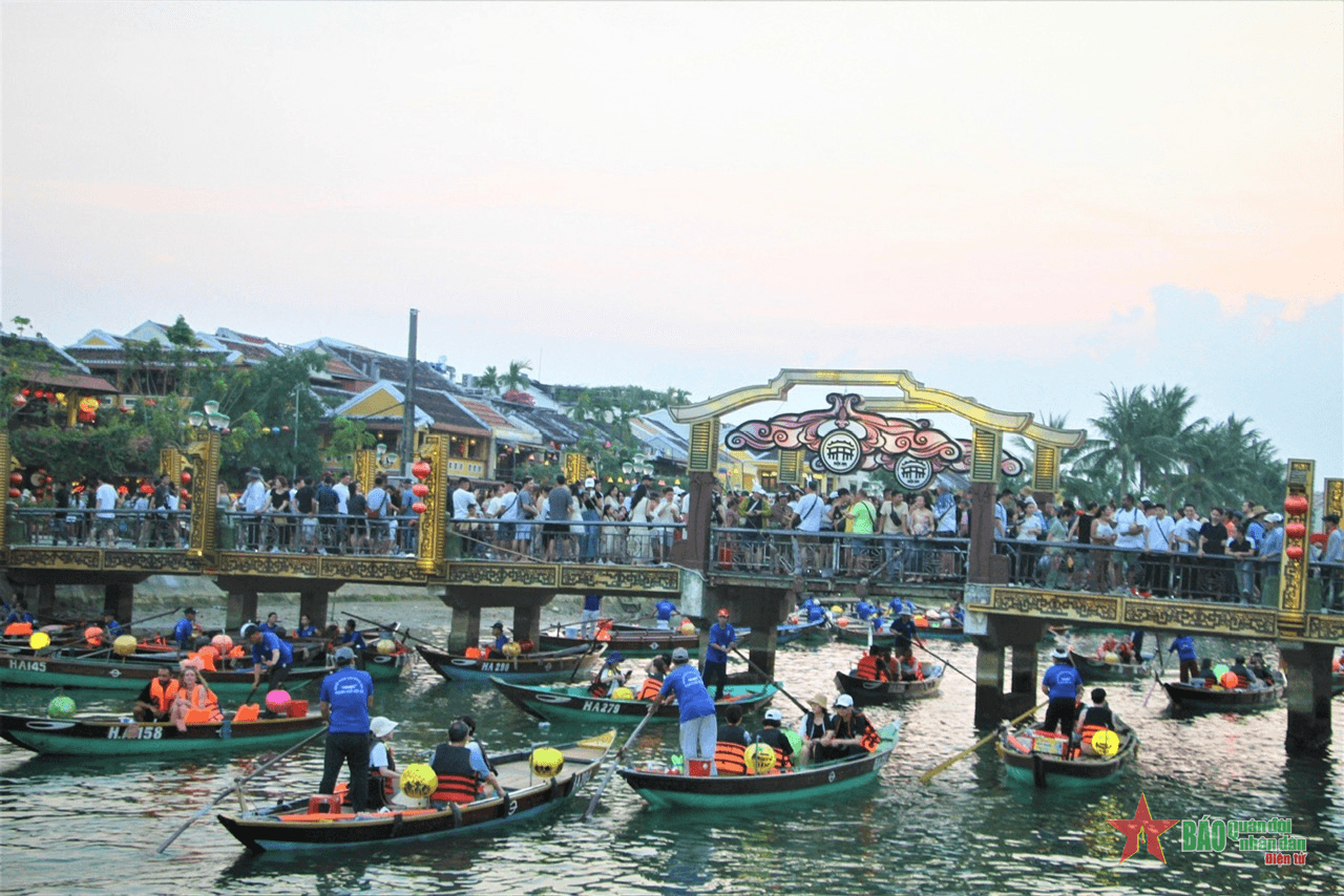 Miền Trung: Du lịch biển, sinh thái thu hút du khách dịp lễ