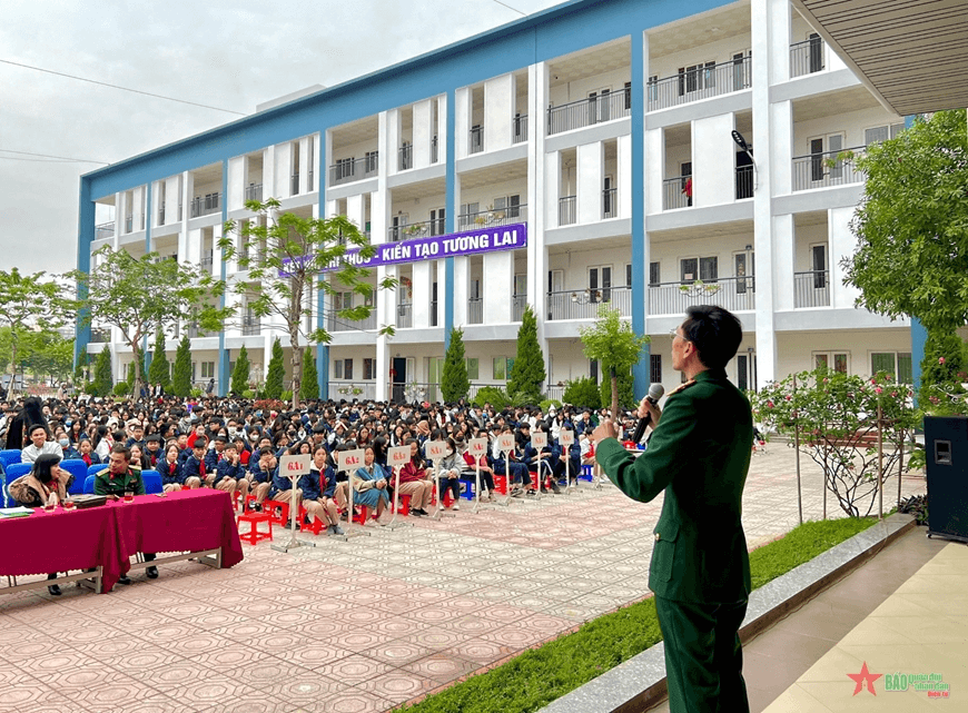 Để lịch sử là mạch nguồn tâm trí