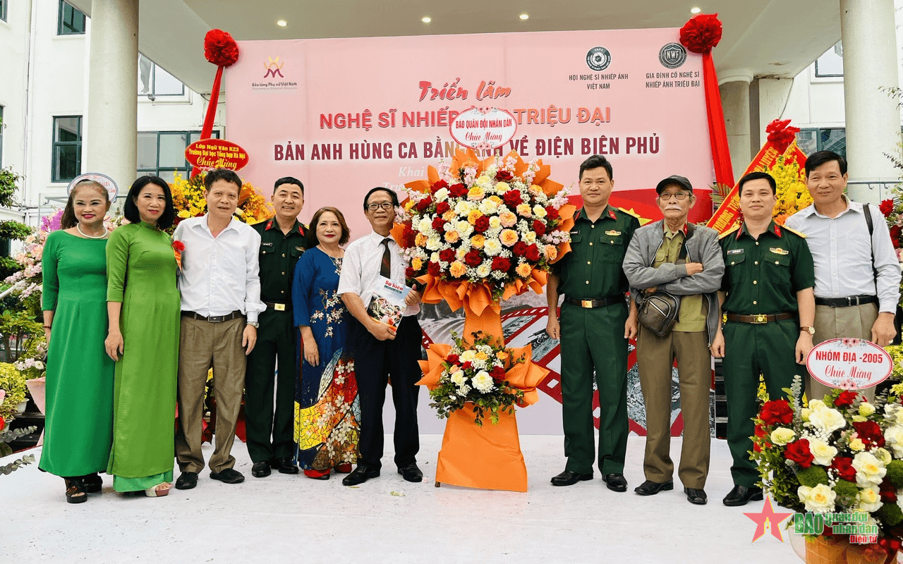 Triển lãm 70 bức ảnh về Chiến dịch Điện Biên Phủ  của Nghệ sĩ nhiếp ảnh Triệu Đại