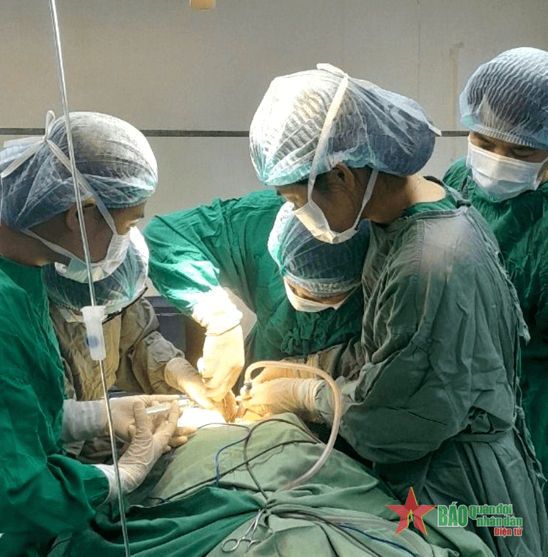Bệnh viện Quân y 4 cứu sống bệnh nhân nhiễm trùng nặng