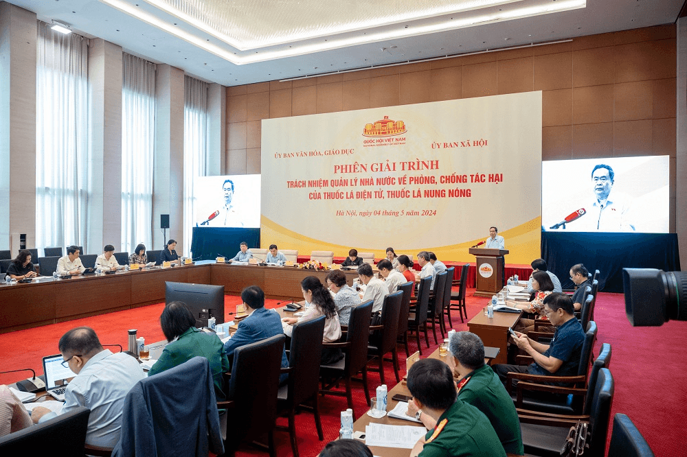 Nhiều hệ lụy nghiêm trọng từ thuốc lá điện tử, thuốc lá nung nóng