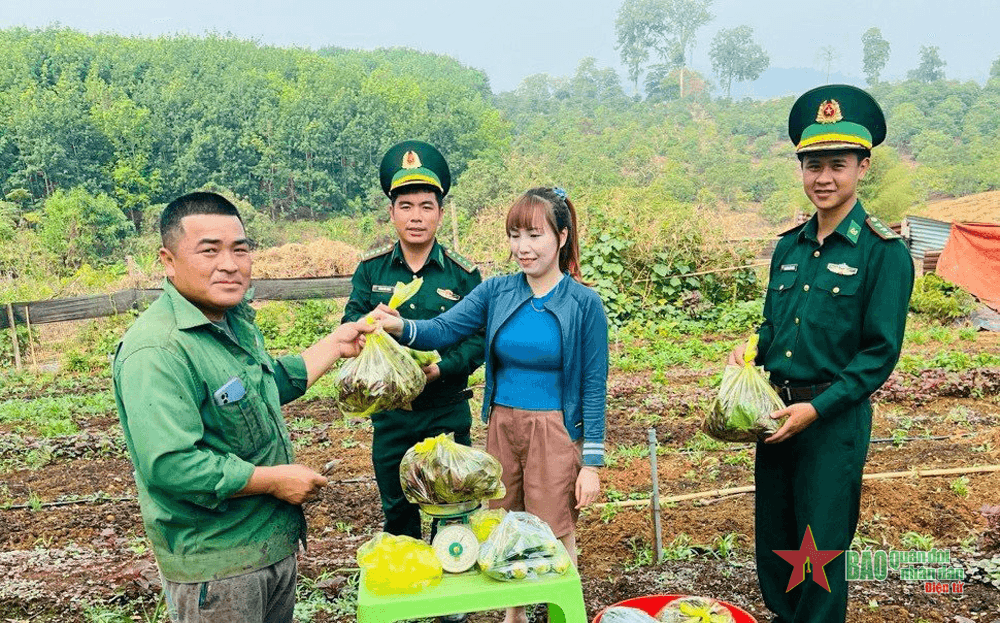 Những người lính “tưới mát” cho vùng biên Ia Đal
