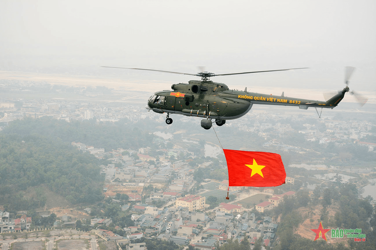 Bay trong ngày hội lớn