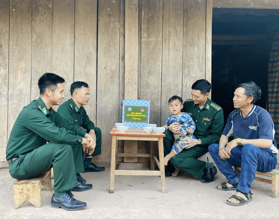 Việc nghĩa, việc tình ở huyện biên giới Nậm Pồ