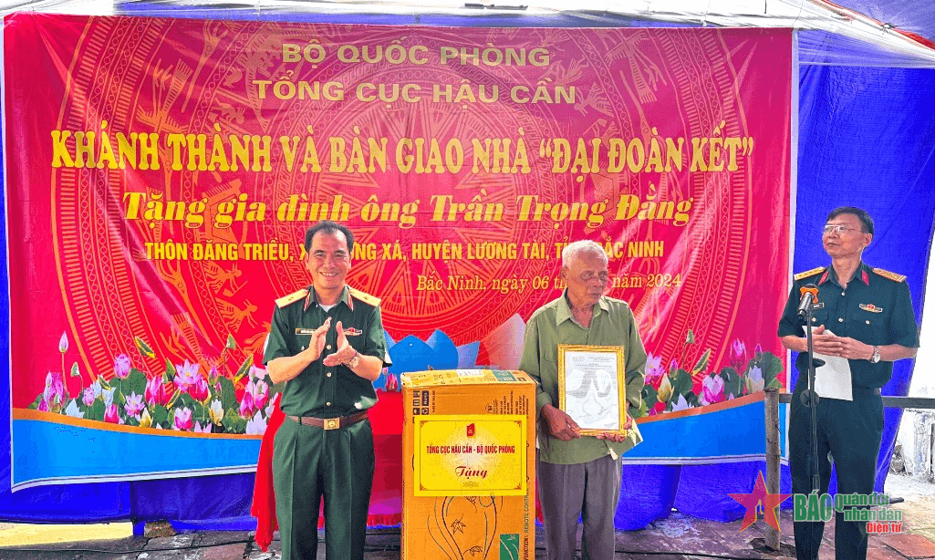 Tổng cục Hậu cần khánh thành, bàn giao "Nhà đại đoàn kết" tặng gia đình chính sách