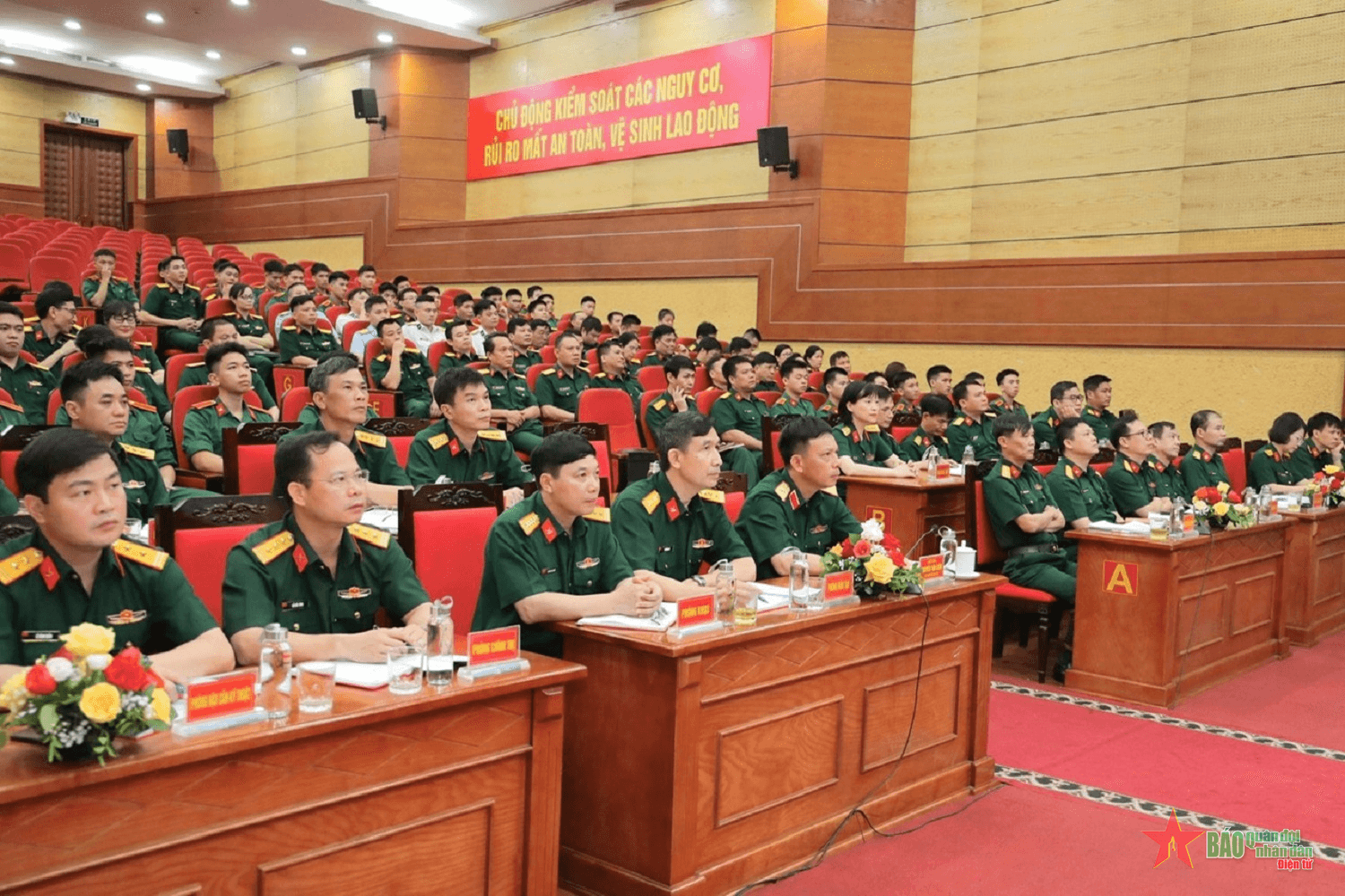 Học viện Hậu cần mít tinh hưởng ứng Tháng hành động về an toàn, vệ sinh lao động