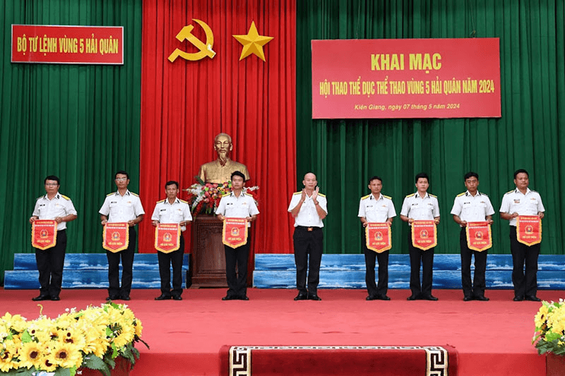 Vùng 5 Hải quân khai mạc Hội thao thể dục thể thao năm 2024