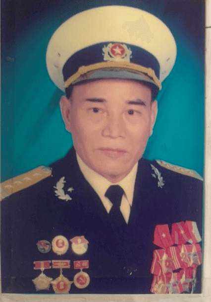 Tự hào trong tư thế người chiến thắng...