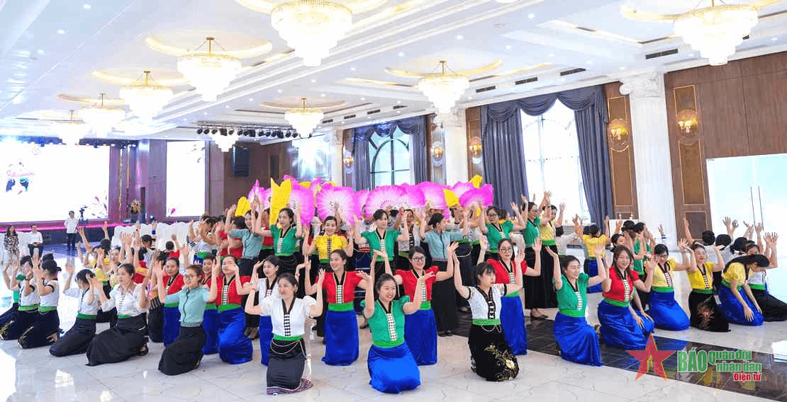 Việt Nam có kỷ lục mới về đồng diễn xòe Thái