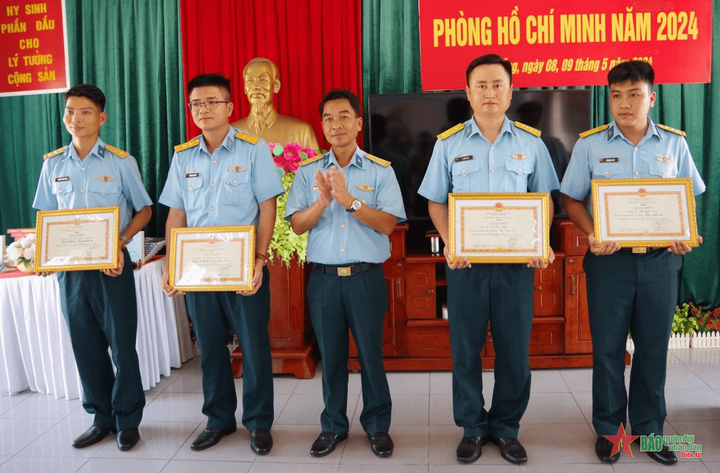 Sư đoàn 375 (Quân chủng Phòng không-Không quân) tổ chức Hội thi Phòng Hồ Chí Minh