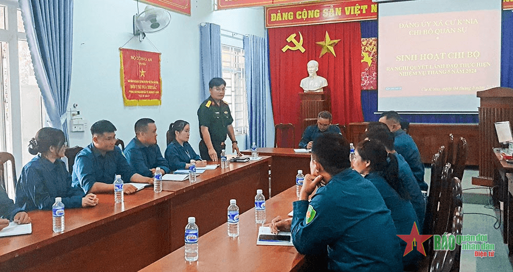 Chủ động phối hợp nâng cao chất lượng sinh hoạt chi bộ quân sự xã, thị trấn