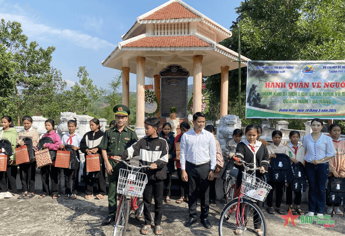 Hành quân về nguồn thăm Khu di tích lịch sử An ninh vũ trang Quảng Nam-Đà Nẵng