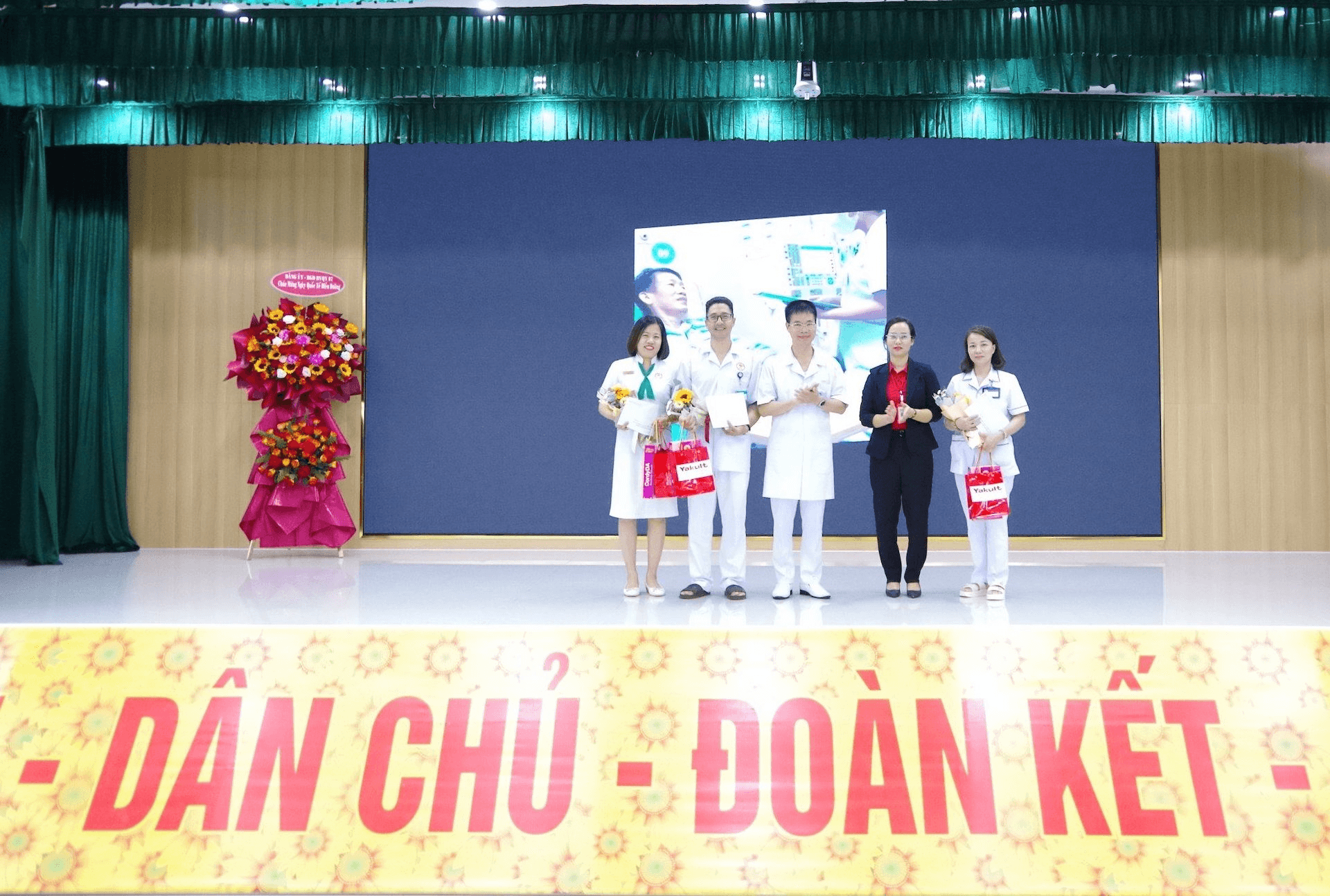 Bệnh viện Quân y 87: Tôn vinh những đóng góp của đội ngũ điều dưỡng