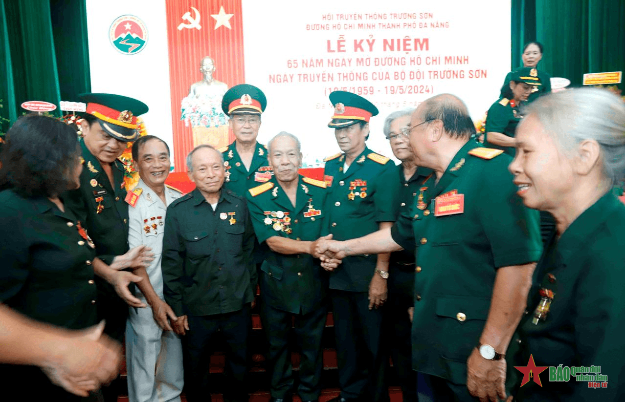 Đà Nẵng: Mít tinh kỷ niệm 65 năm Ngày truyền thống Bộ đội Trường Sơn