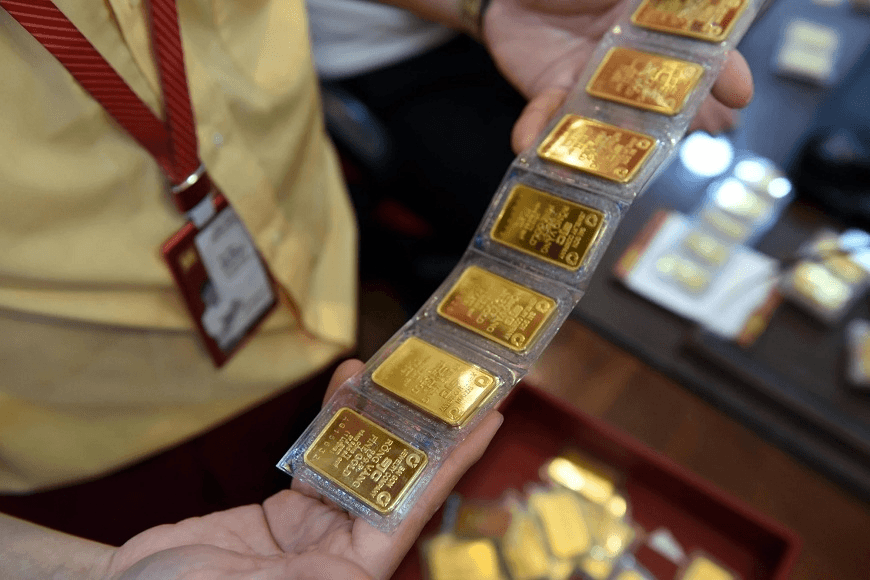 Giá vàng hôm nay (12-5): Bất ngờ đảo chiều “lao dốc”