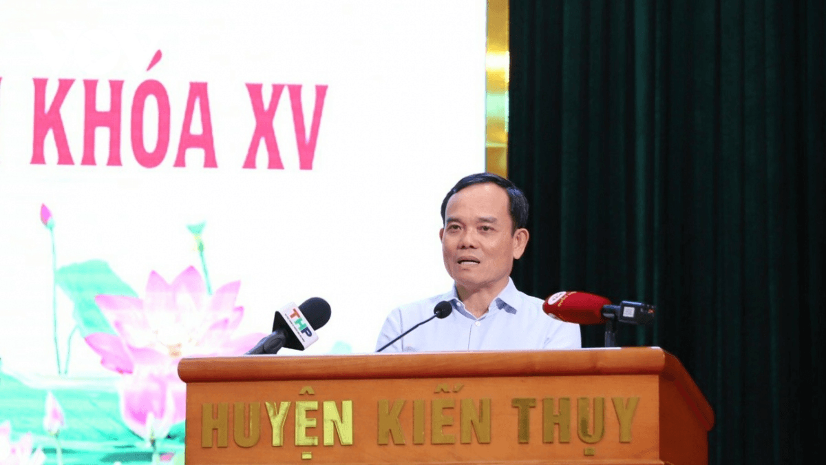 Phó thủ tướng Trần Lưu Quang tiếp xúc cử tri tại Hải Phòng