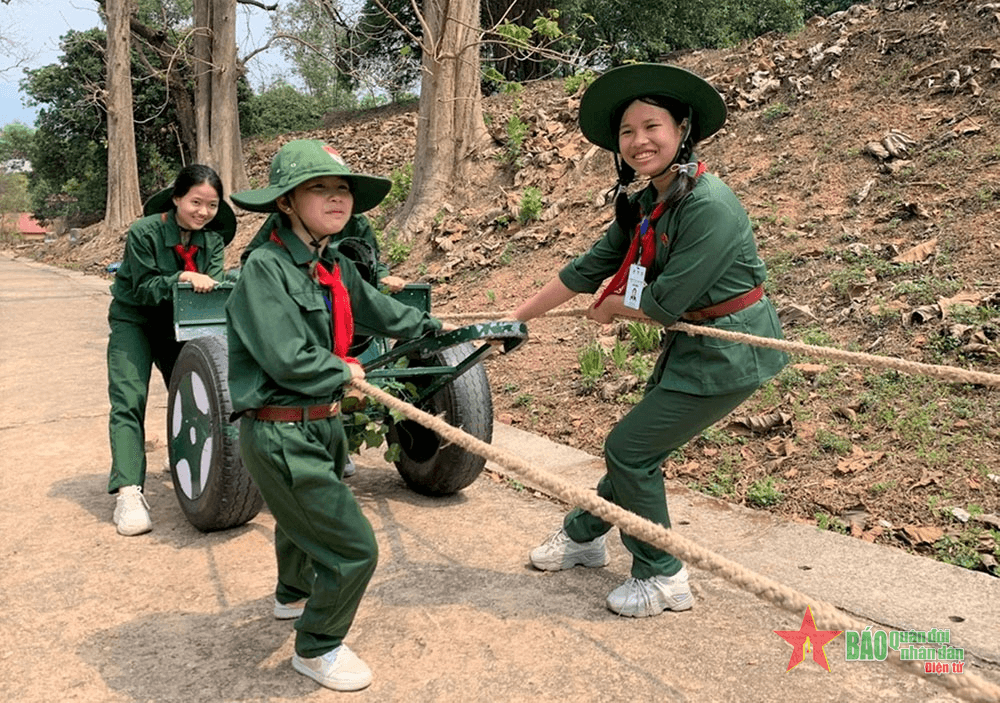 Hành trình về nguồn đặc biệt