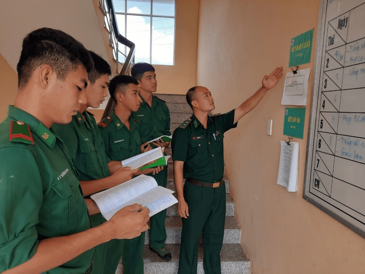 Chú trọng nâng cao chất lượng học tập lý luận chính trị trong Bộ đội Biên phòng