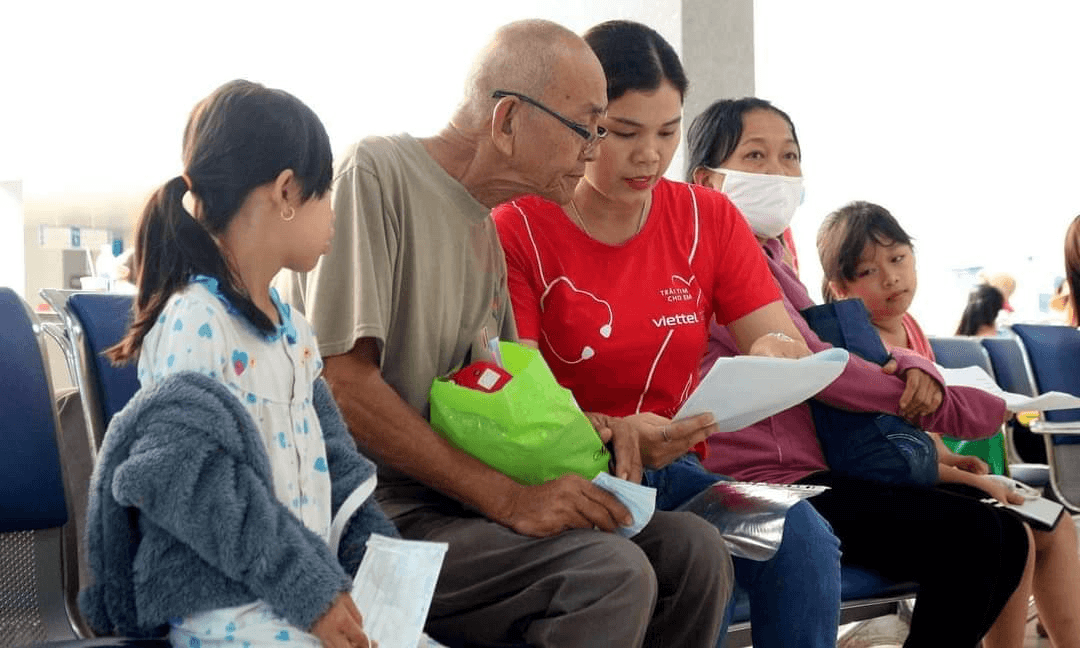 Hành trình khám sàng lọc Trái tim cho em 2024 - Để không em nhỏ nào bị bỏ lại phía sau