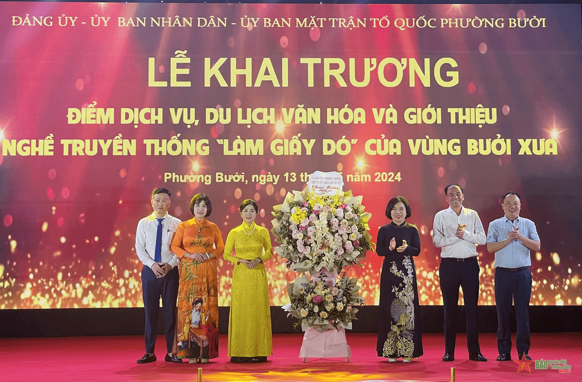 Khai trương Điểm dịch vụ, du lịch văn hóa và giới thiệu nghề truyền thống “Làm giấy Dó”