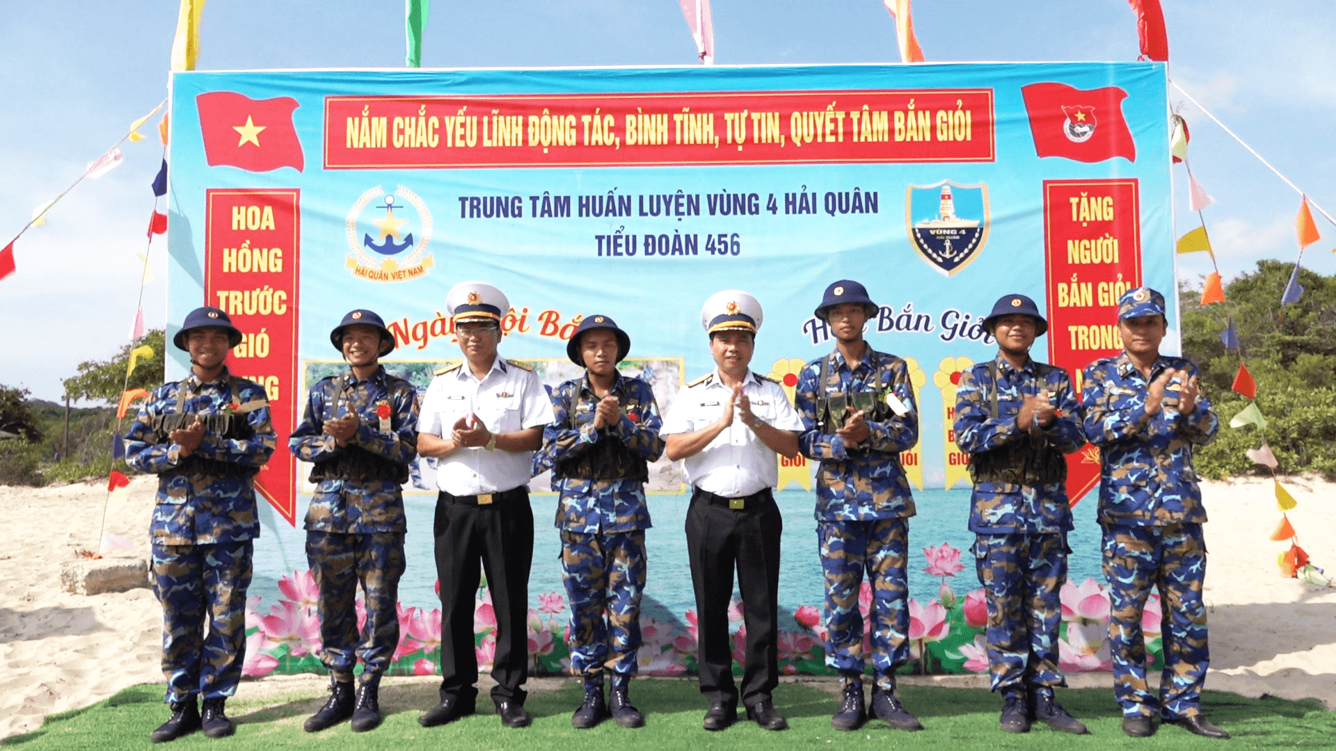 Vùng 4 Hải quân kiểm tra chiến sĩ mới thực hành “3 tiếng nổ”