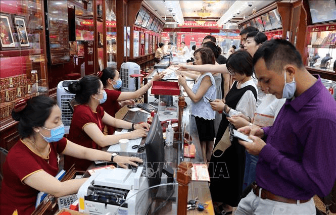 Cần giải pháp cấp bách để hạ nhiệt giá vàng