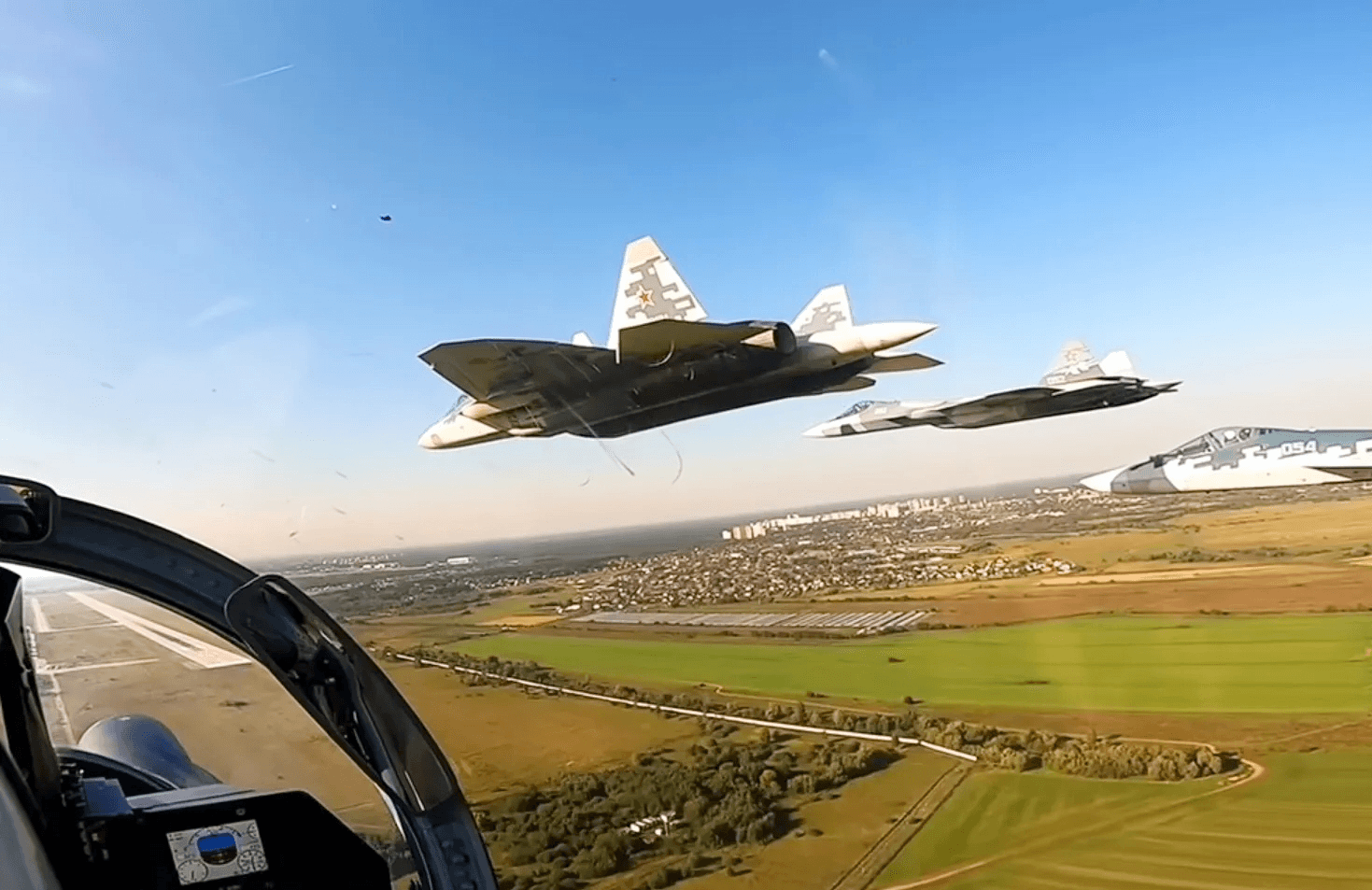 Quân sự thế giới hôm nay (17-5): Nga tăng cường triển khai Su-57 tới Ukraine