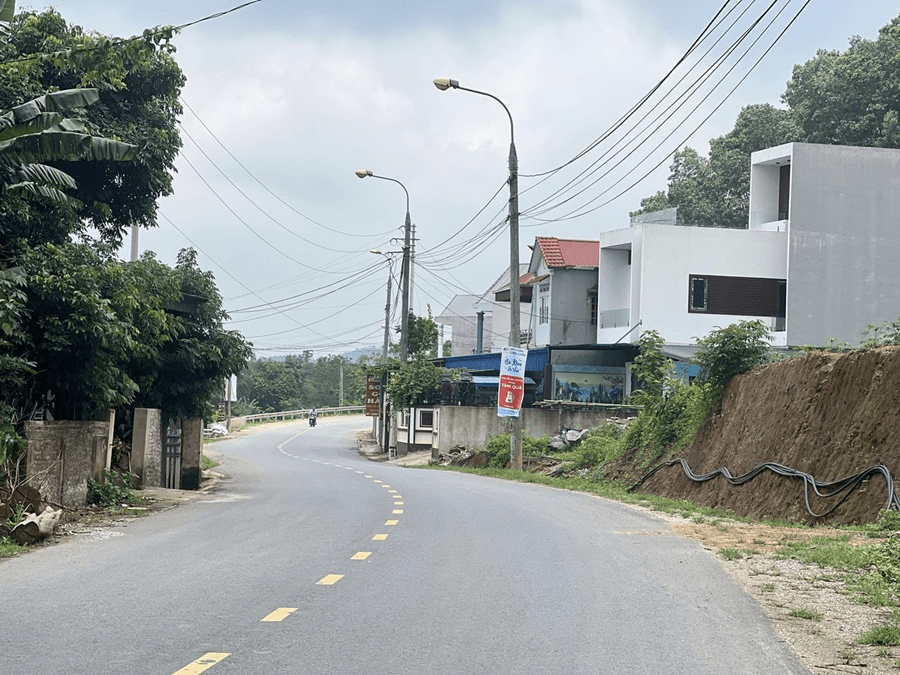 Giáo dân đồng lòng hiến đất mở đường