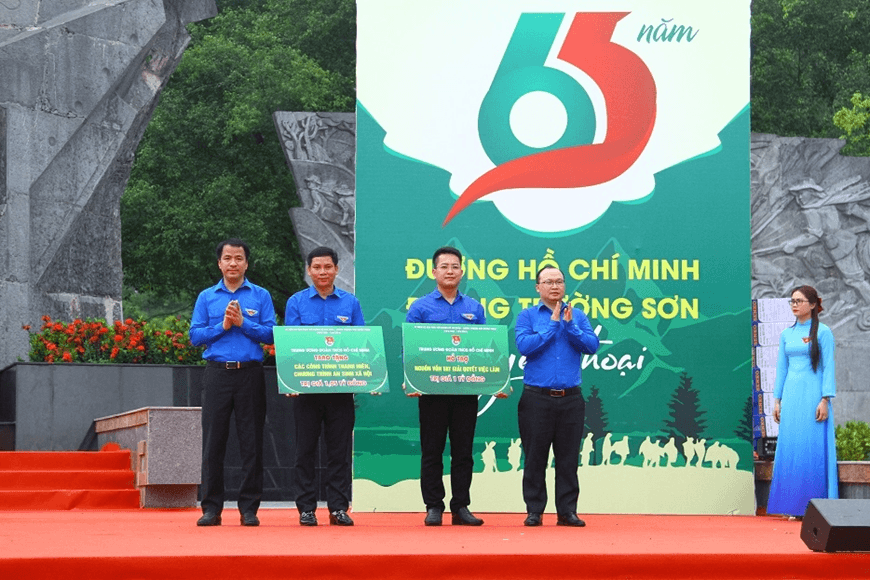 Kỷ niệm 65 năm Ngày mở Đường Hồ Chí Minh - Đường Trường Sơn huyền thoại