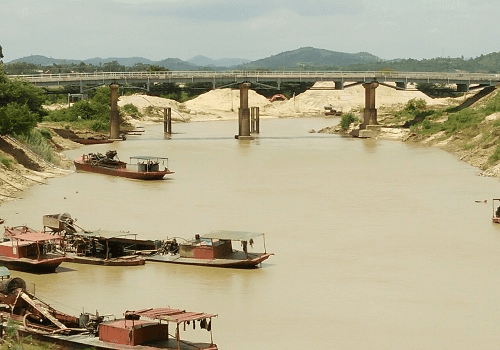 Khai thác cát, sỏi phải đáp ứng yêu cầu về phòng, chống sạt lở bờ sông