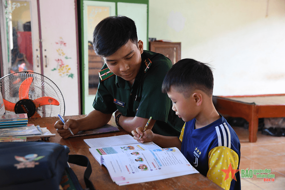 Ươm mầm xanh nơi biên giới