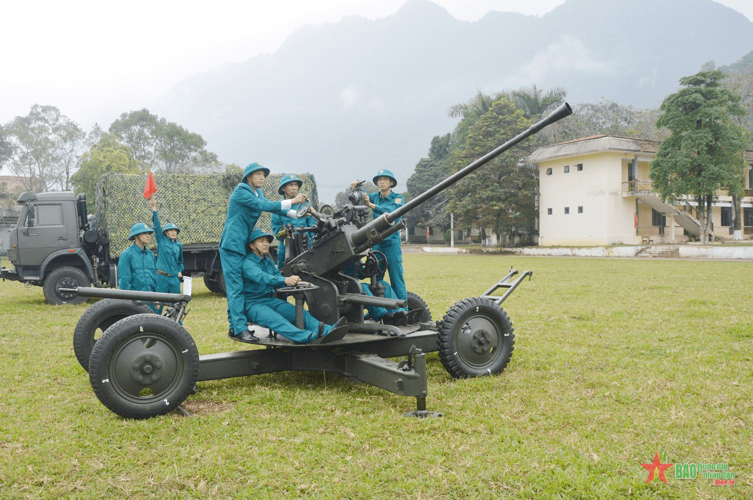 Hà Giang: Khai mạc huấn luyện Đại đội Dân quân pháo phòng không 37mm-1