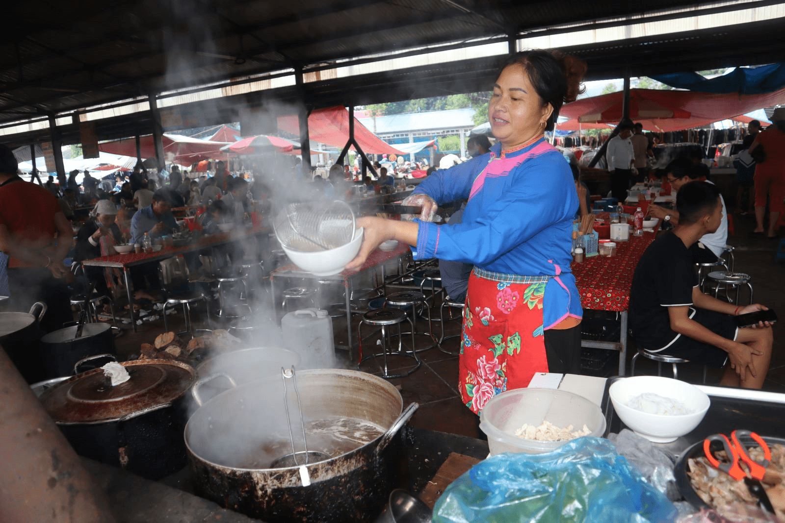 Ống kính bạn đọc: Ngọt hương phở Giáy ở San Thàng
