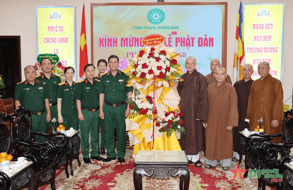 Thăm, chúc mừng Giáo hội Phật giáo tỉnh Thừa Thiên Huế nhân Đại lễ Phật đản