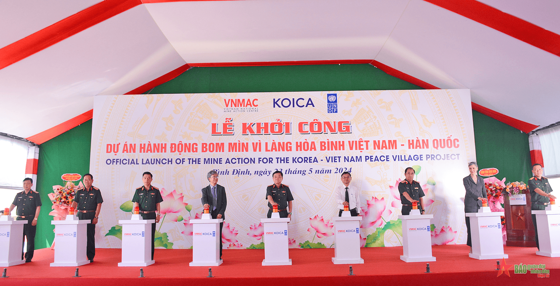 Thượng tướng Hoàng Xuân Chiến dự Lễ khởi công Dự án “Hành động bom mìn vì làng hòa bình Việt Nam-Hàn Quốc”