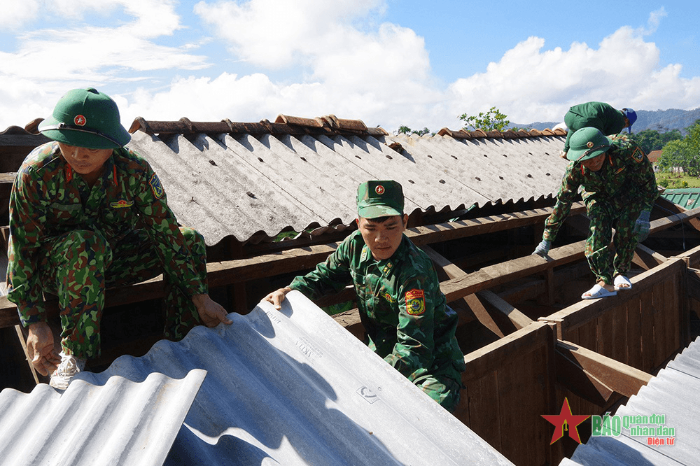 Vượt khó giúp dân nơi biên cương xứ Huế