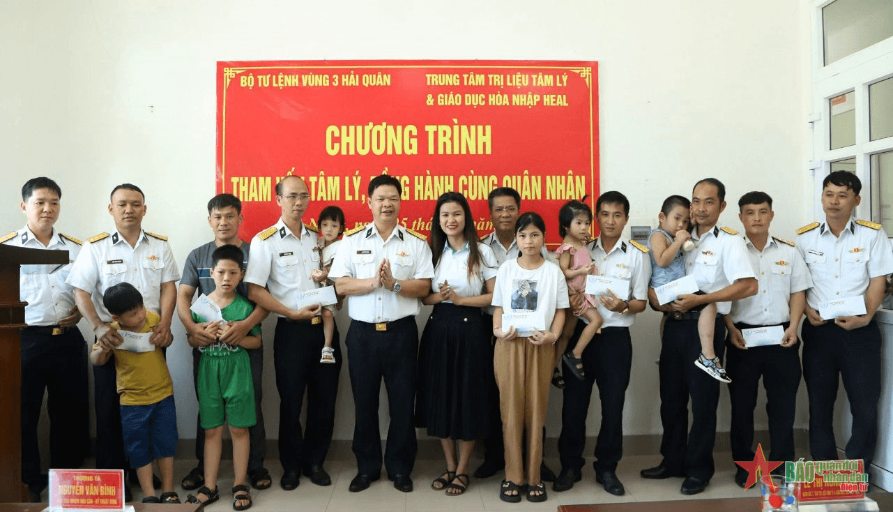 Chương trình “Tham vấn tâm lý, đồng hành cùng quân nhân” tại Vùng 3 Hải quân