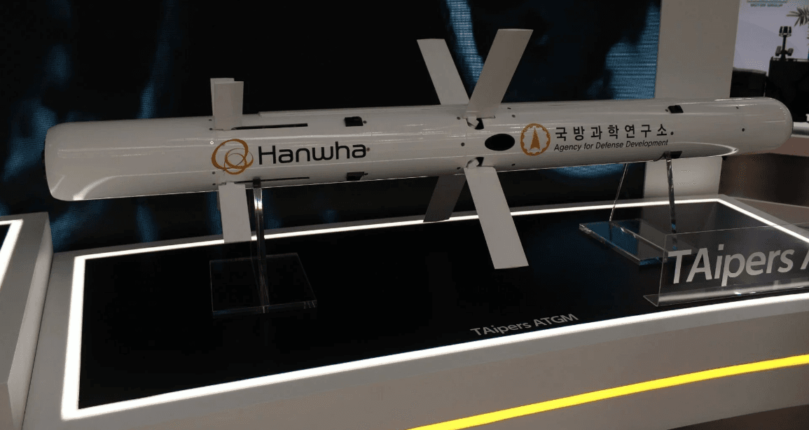 Quân sự thế giới hôm nay (26-5): Hàn Quốc “khoe” tên lửa chống tăng TAipers, Mỹ đặt mua 2 khinh hạm lớp Constellation
