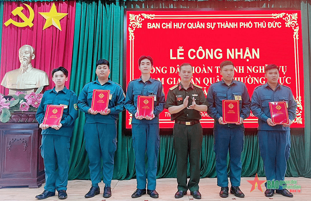 Người cán bộ tham mưu gương mẫu, trách nhiệm