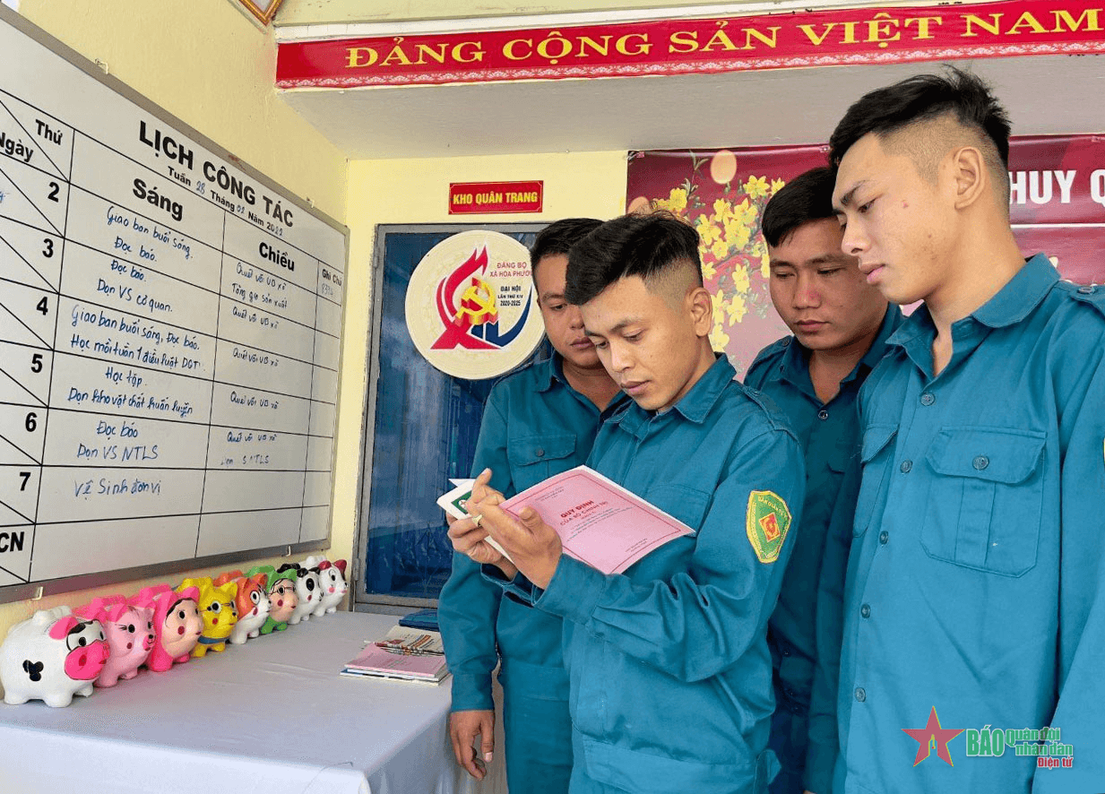 Nghe chi bộ quân sự kể chuyện Bác Hồ