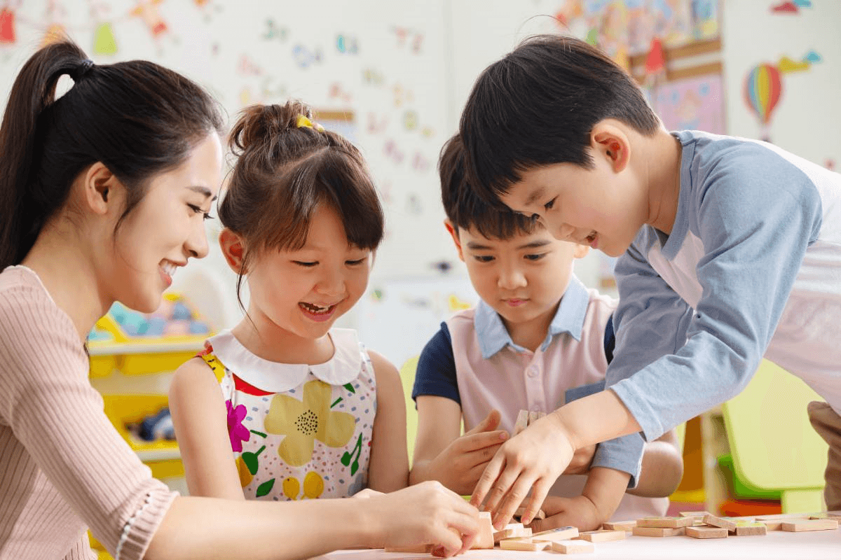 Lăng kính văn hóa: Ứng xử tinh tế với con trẻ