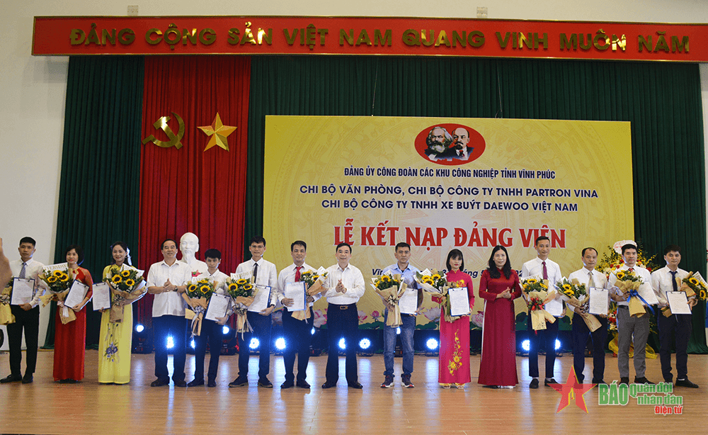 Vĩnh Phúc: Thêm 27 đảng viên mới trong các doanh nghiệp FDI