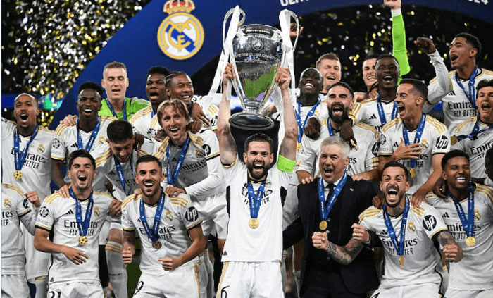 Tắc kè hoa Real Madrid