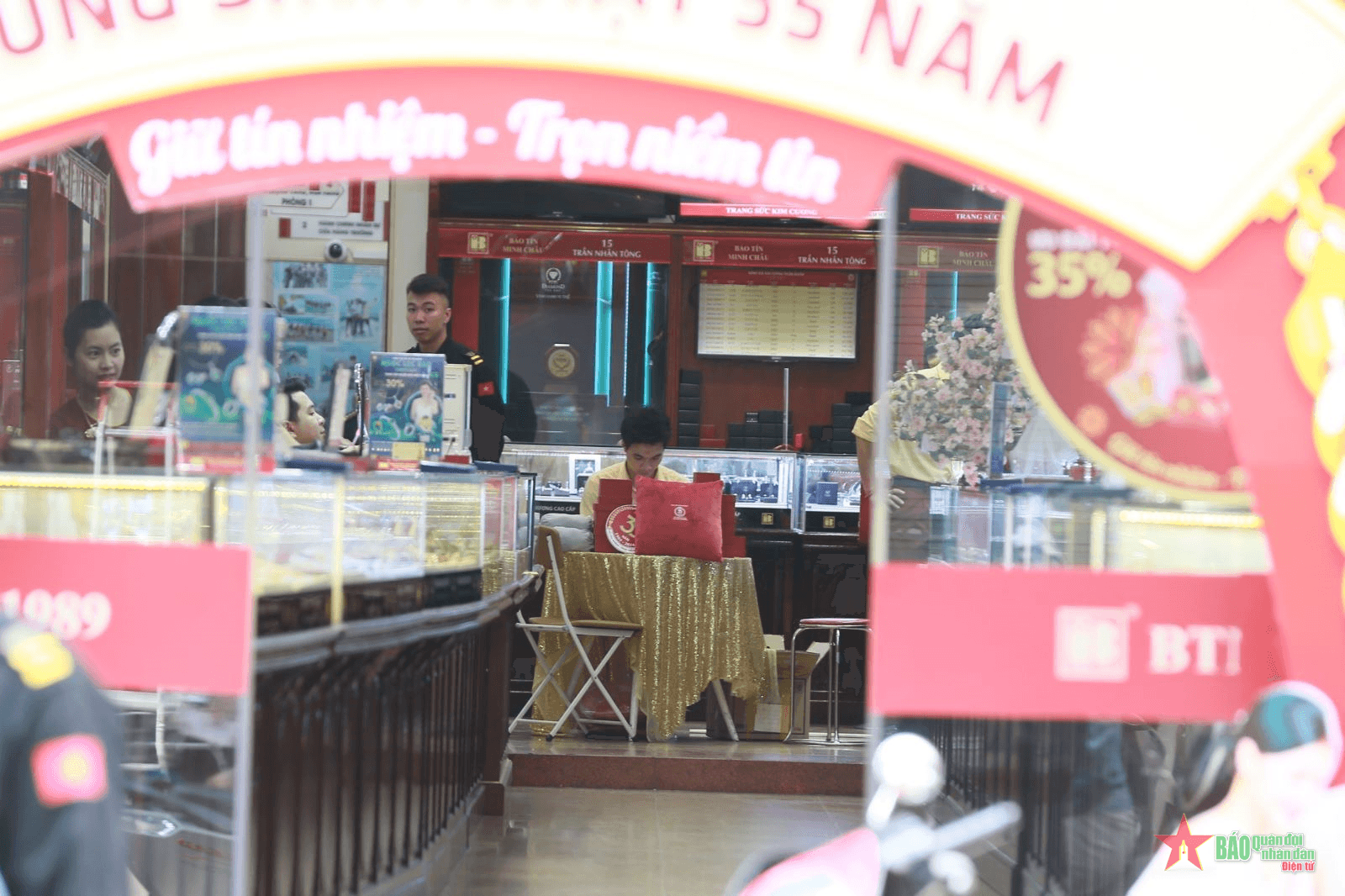 Hà Nội: Thị trường vàng ảm đạm “trước giờ G”