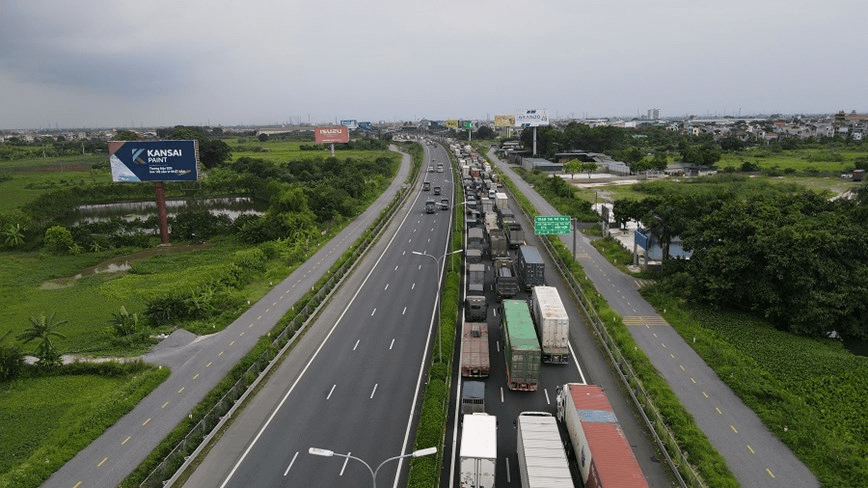 Hà Nội thu hồi gần 4.000 phù hiệu, biển hiệu do vi phạm tốc độ