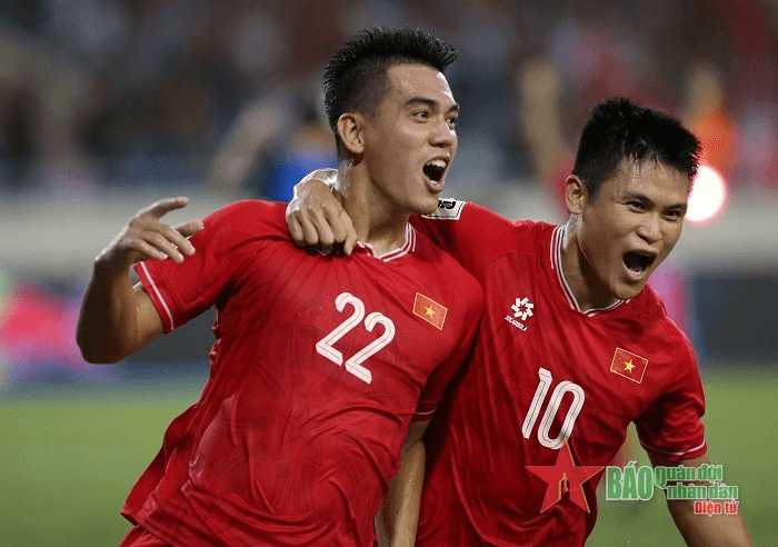 Thắng Philippines 3-2, đội tuyển Việt Nam thắp lên cơ hội đi tiếp
