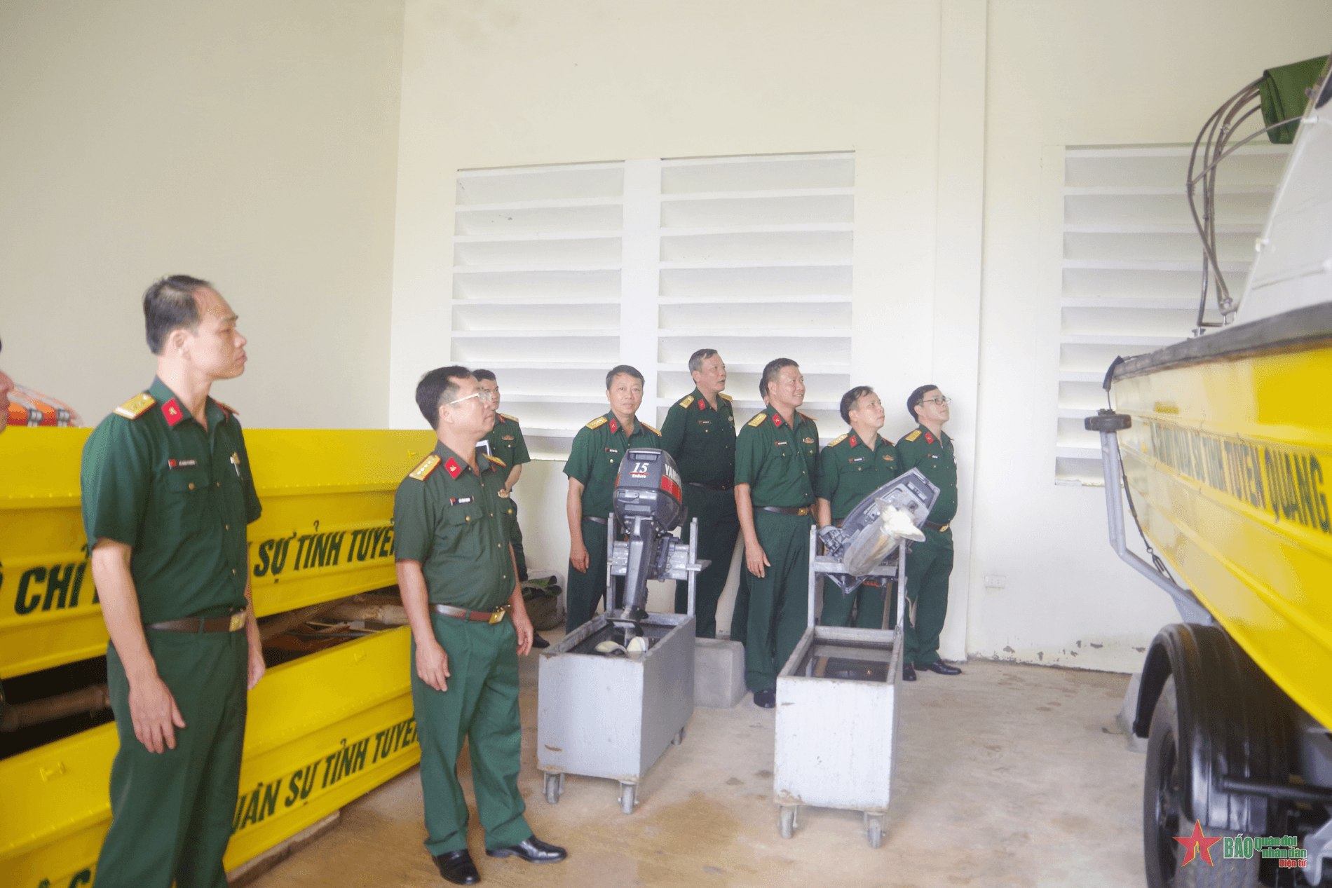 Kiểm tra công tác đăng kiểm tàu, xuồng, xe quân sự tại Bộ CHQS tỉnh Tuyên Quang