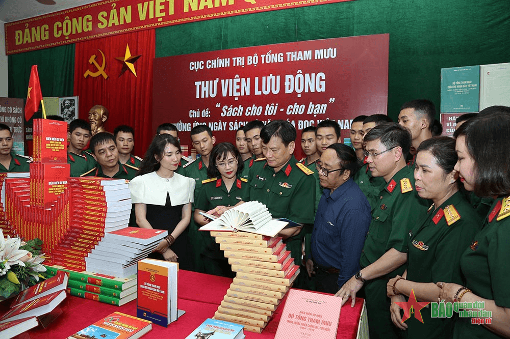 Nắm chắc tình hình, chủ động tham mưu, nâng cao hiệu quả hoạt động công tác Đảng, công tác chính trị