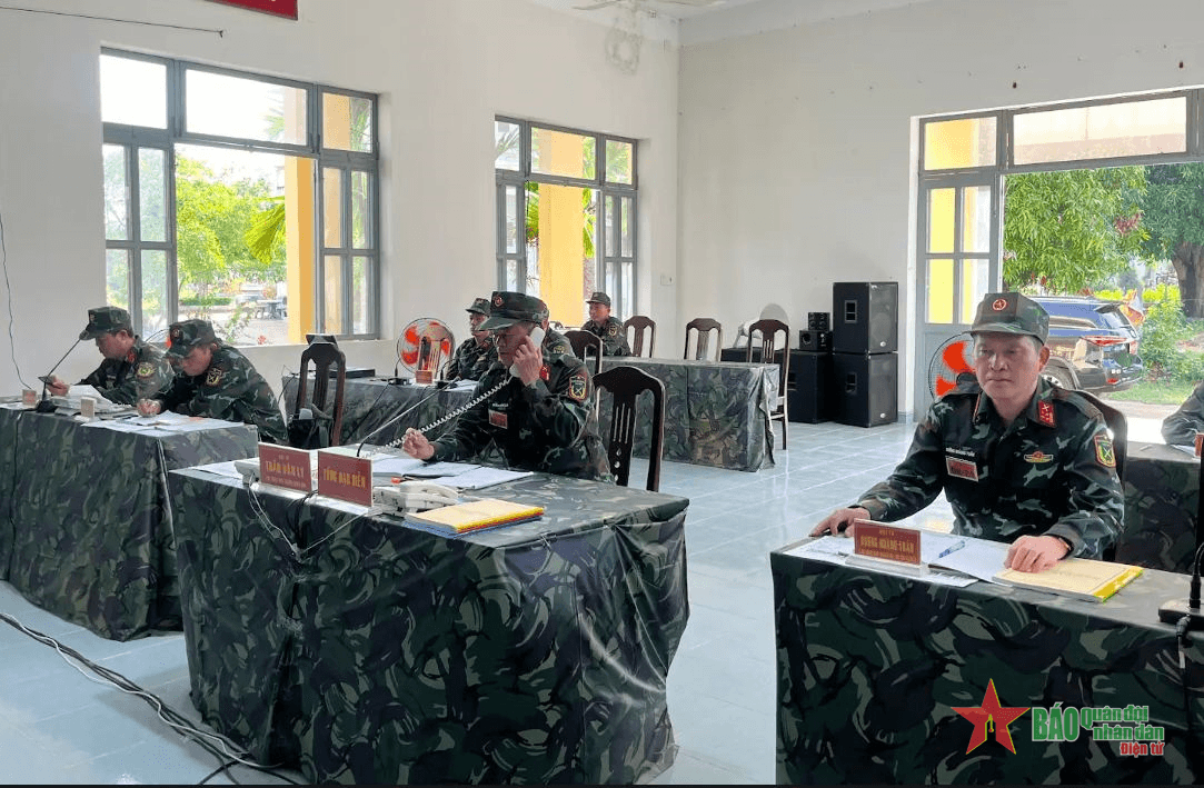 Quân khu 5 khai mạc diễn tập chỉ huy-cơ quan 2 bên 1 cấp trên bản đồ