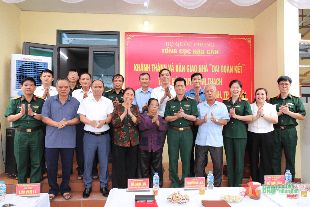 Tổng cục Hậu cần khánh thành “Nhà đại đoàn kết” tặng gia đình bà Nguyễn Thị Thạch